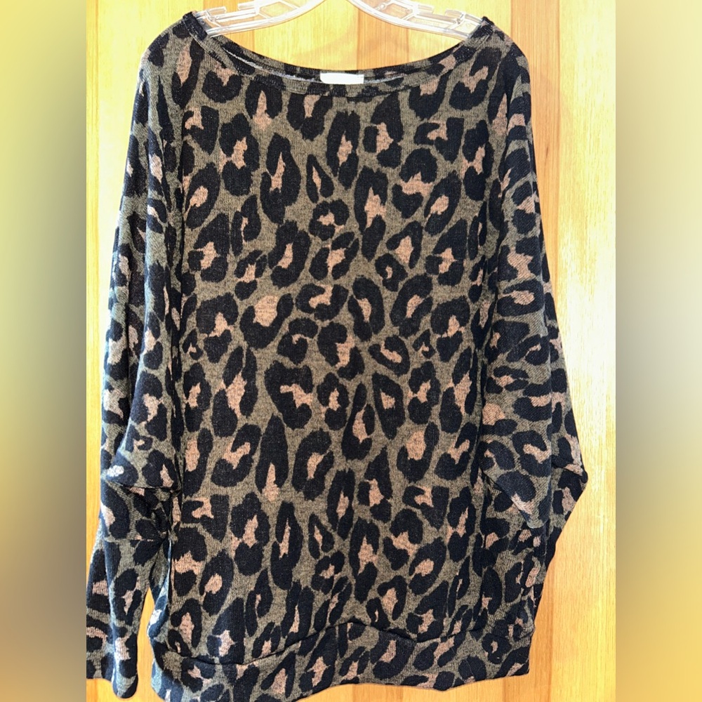 Reb in J Dolman Leopard Print Top